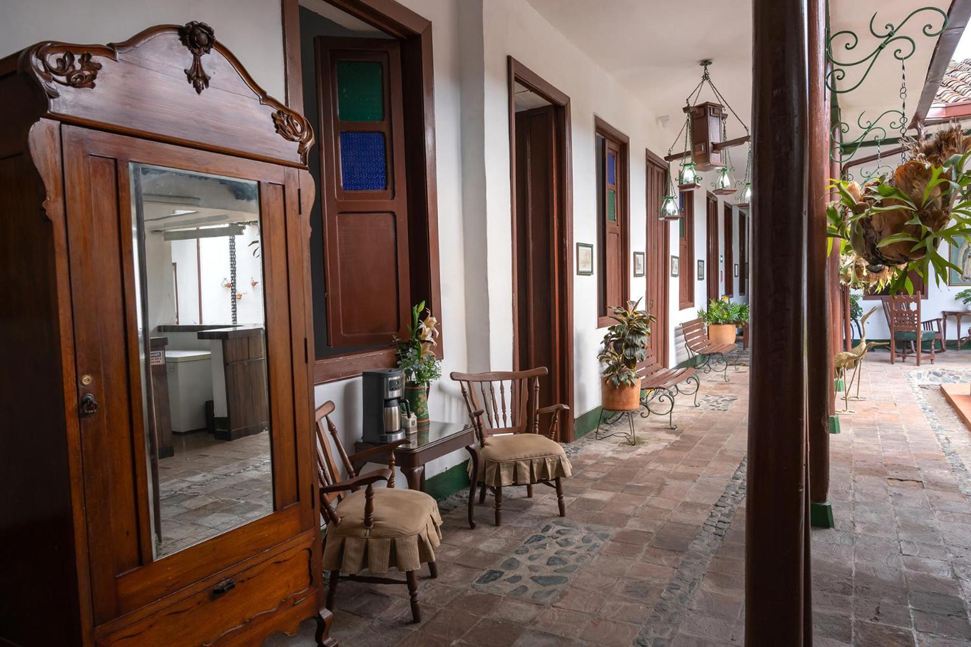 Hotel Casa Antigua Буга Экстерьер фото