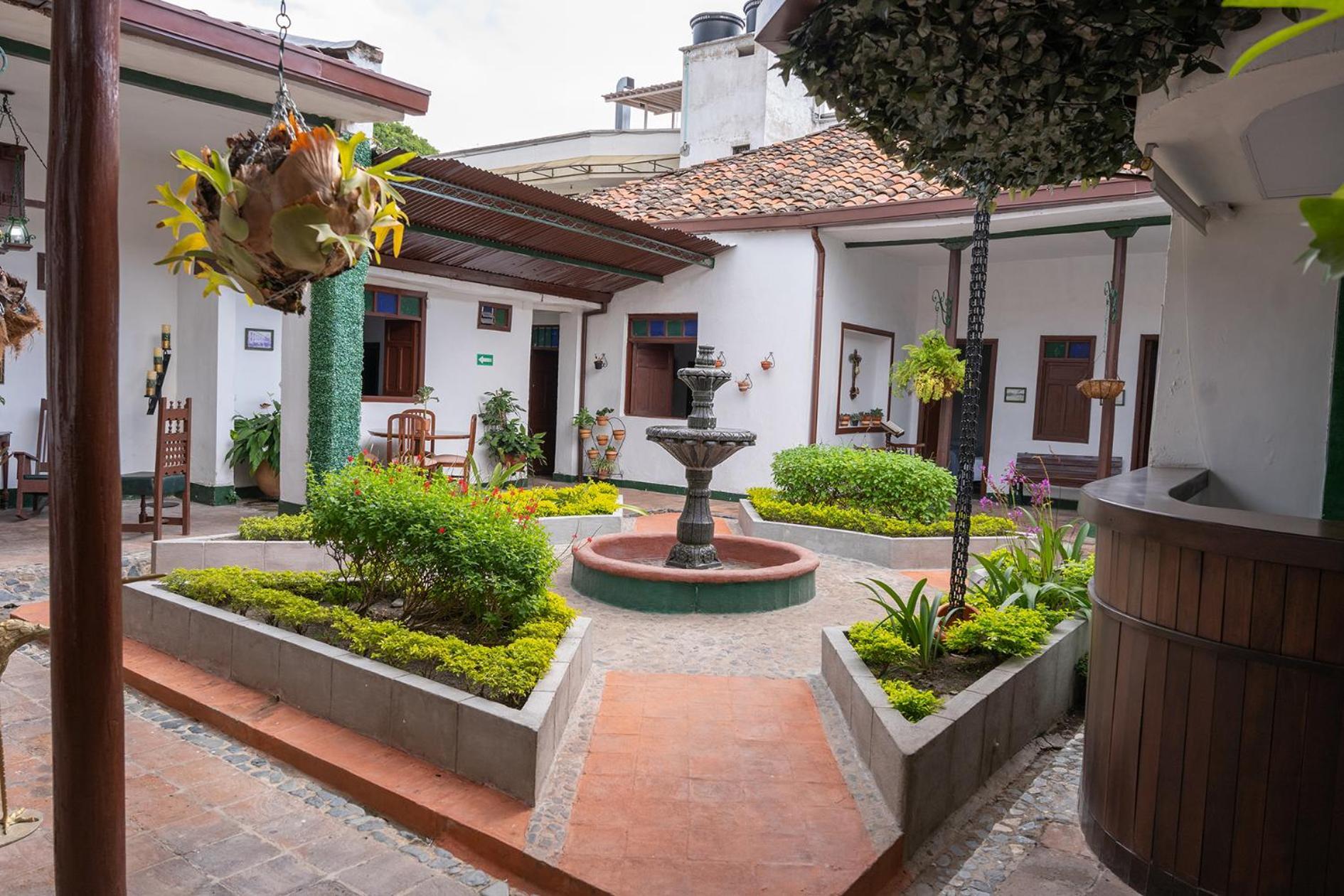 Hotel Casa Antigua Буга Экстерьер фото